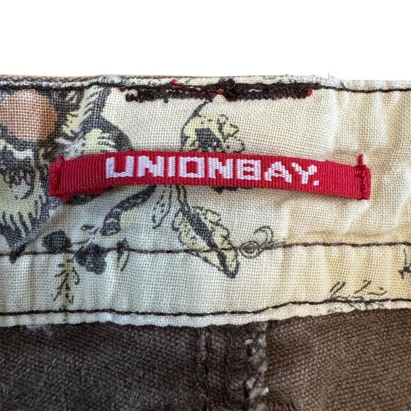 UNIONBAY Y2K Low Rise Bootcut Cargo Pants Brown Women's  Size 1 - Picture 5 of 10